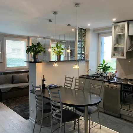 Quatro Apartment