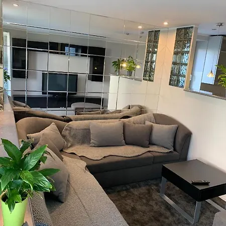 Apartment Quatro *
